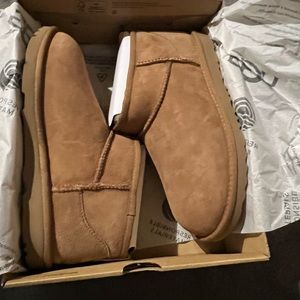 UGG® Classic Ultra Mini Boot - Little Kid / Big Kid - Chestnut